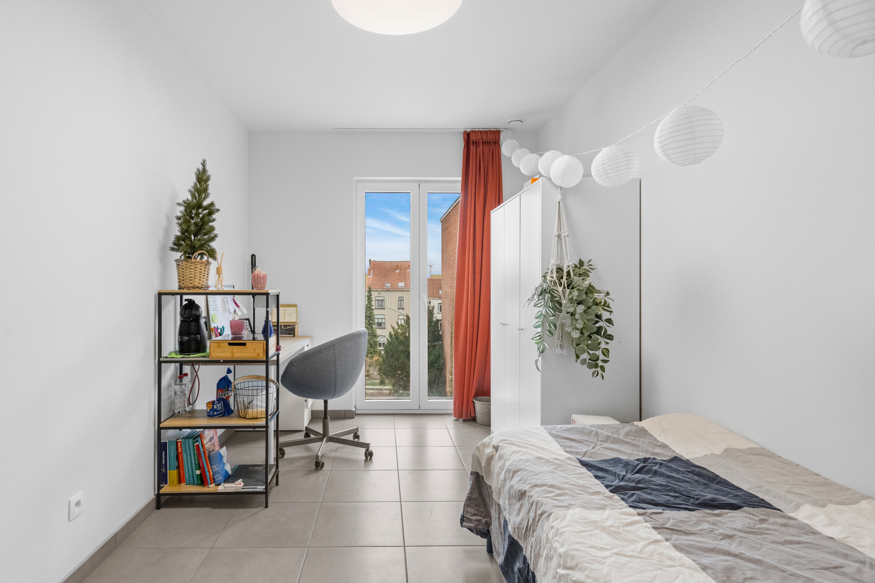 Universities and colleges as reliable tenants for student housing